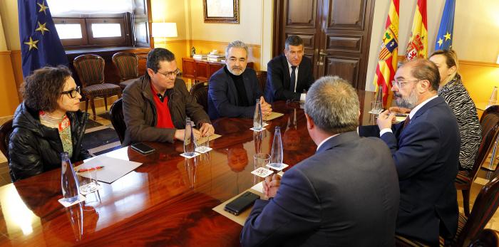 El Presidente de Aragón, Javier Lambán, recibe a los responsables de FINSA y ADEO que emprenden un proyecto común en Platea, Teruel. LUIS CORREAS, Gobierno de Aragón